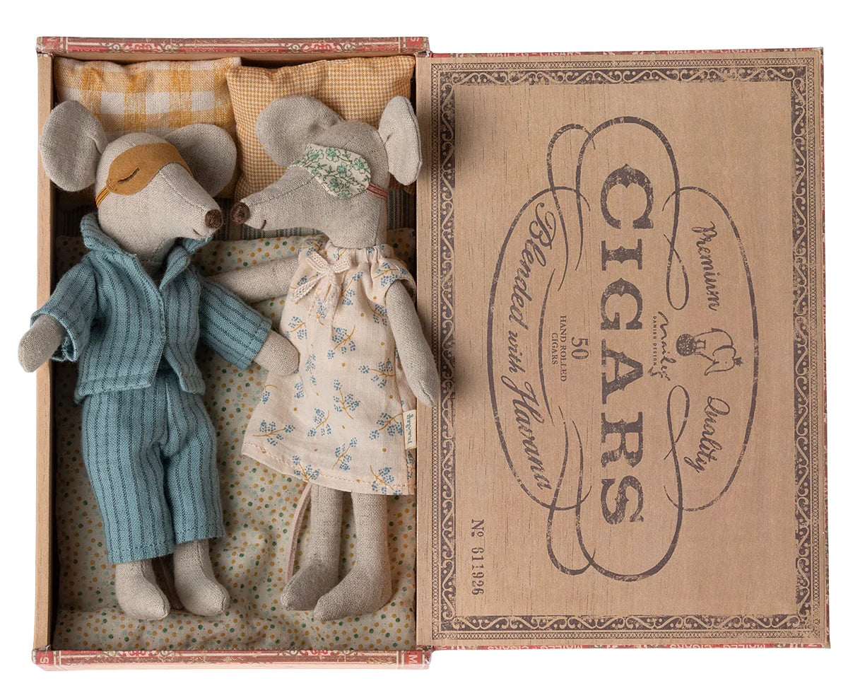 Mice Mum and Dad in Cigarbox