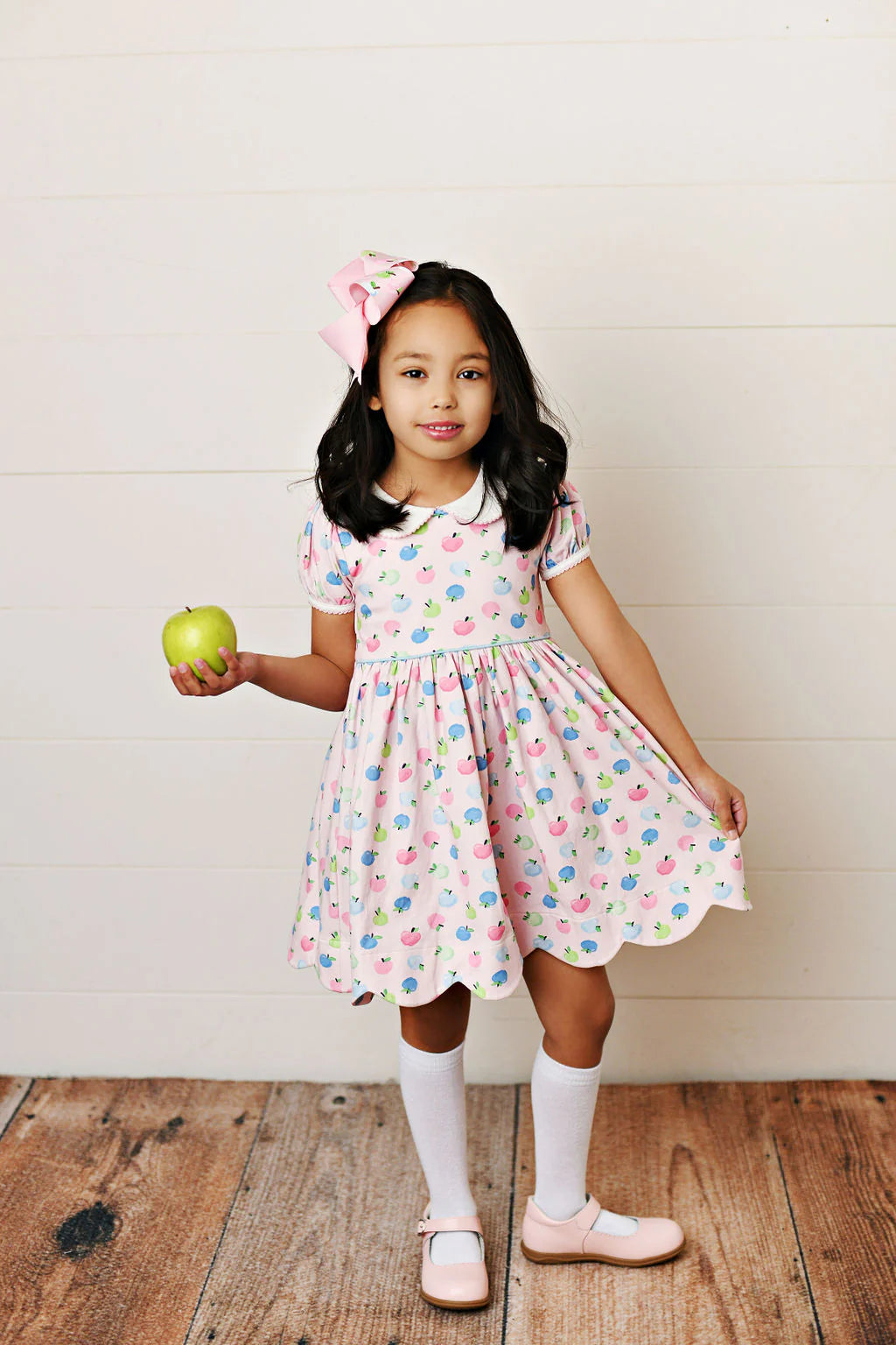 Apple scallop pocket dress