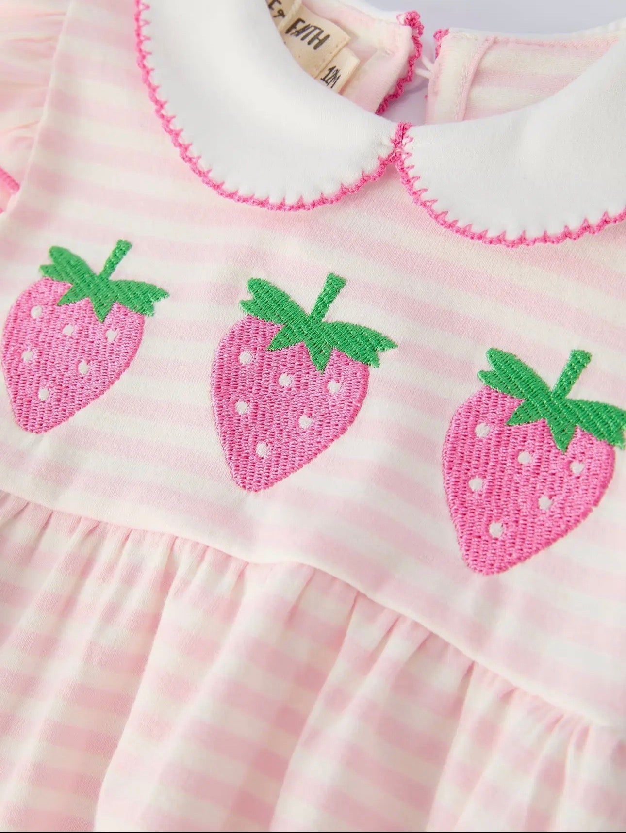 Strawberry knit bubble