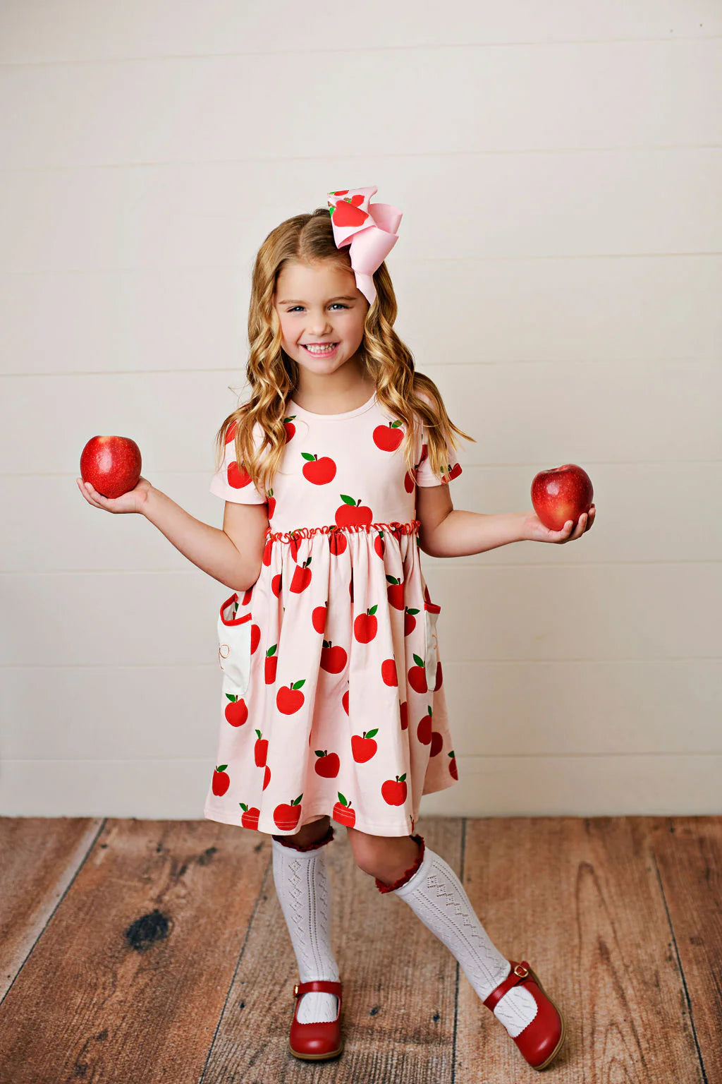 Apple pocket embroidery dress