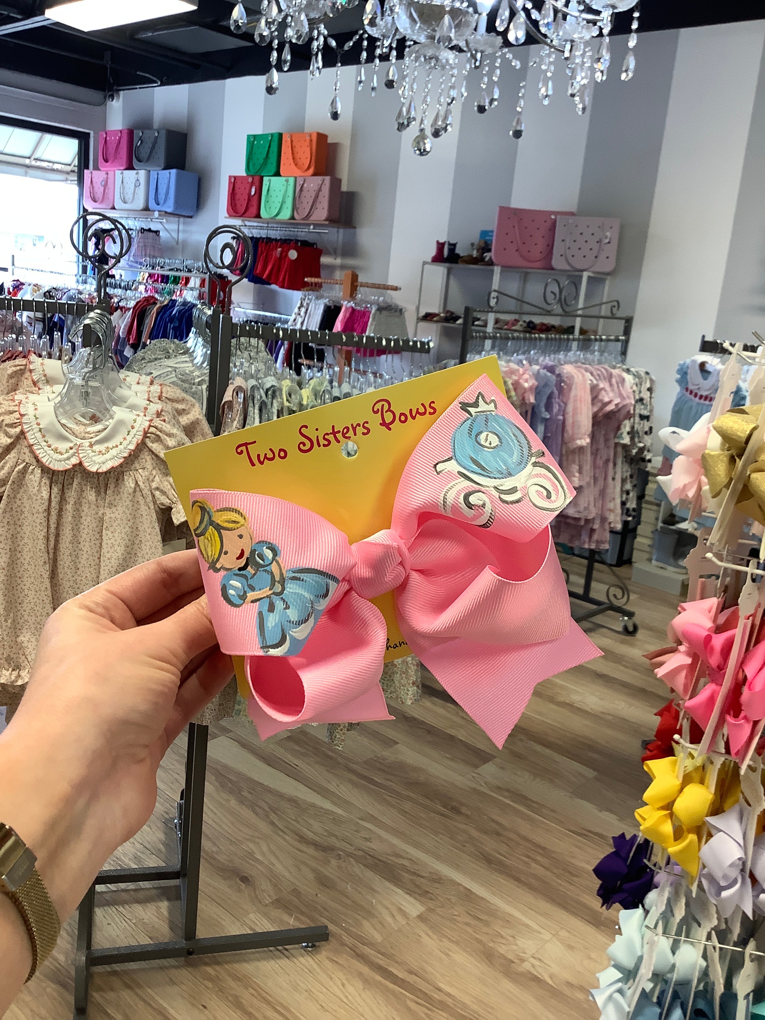 Cindy’s Carriage Bow