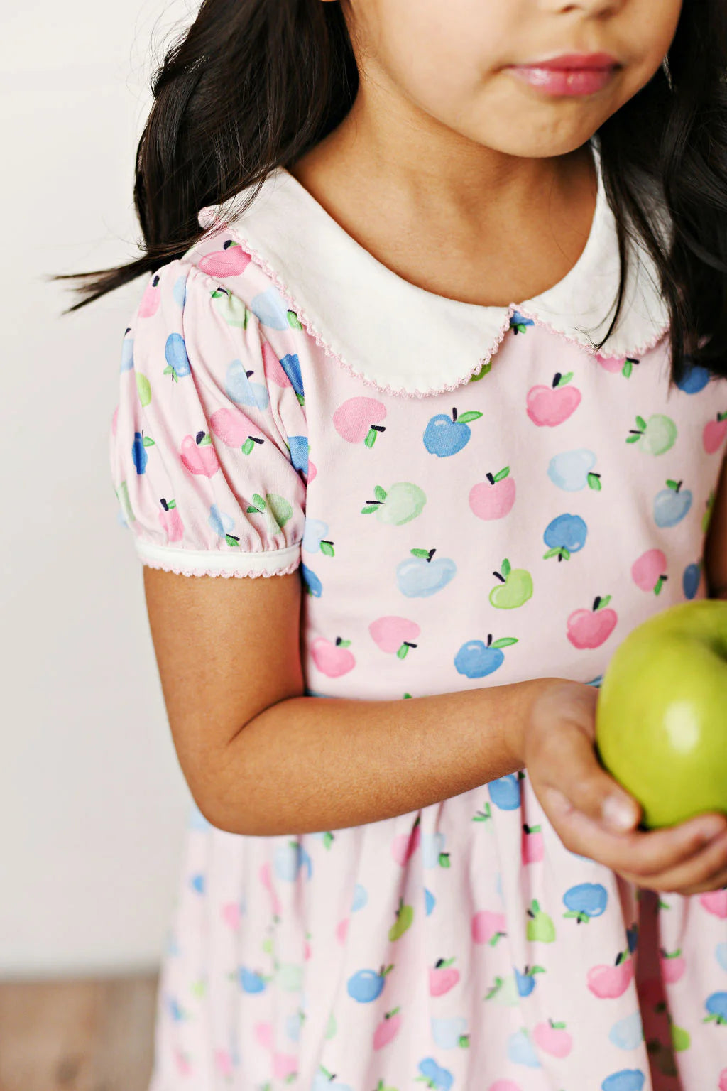 Apple scallop pocket dress