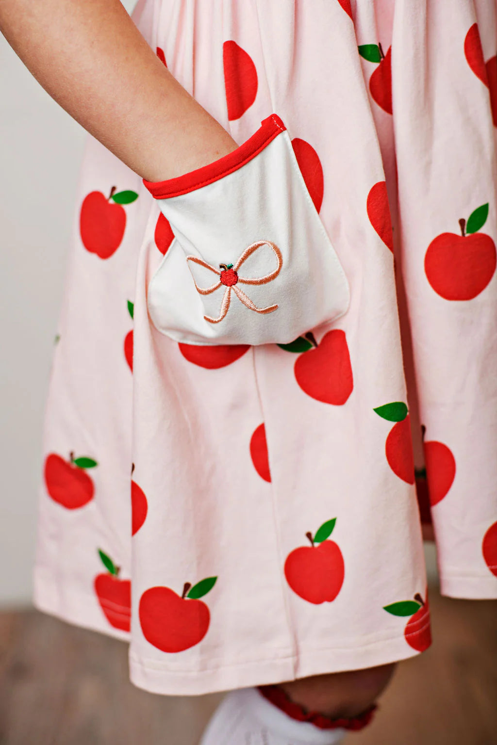 Apple pocket embroidery dress