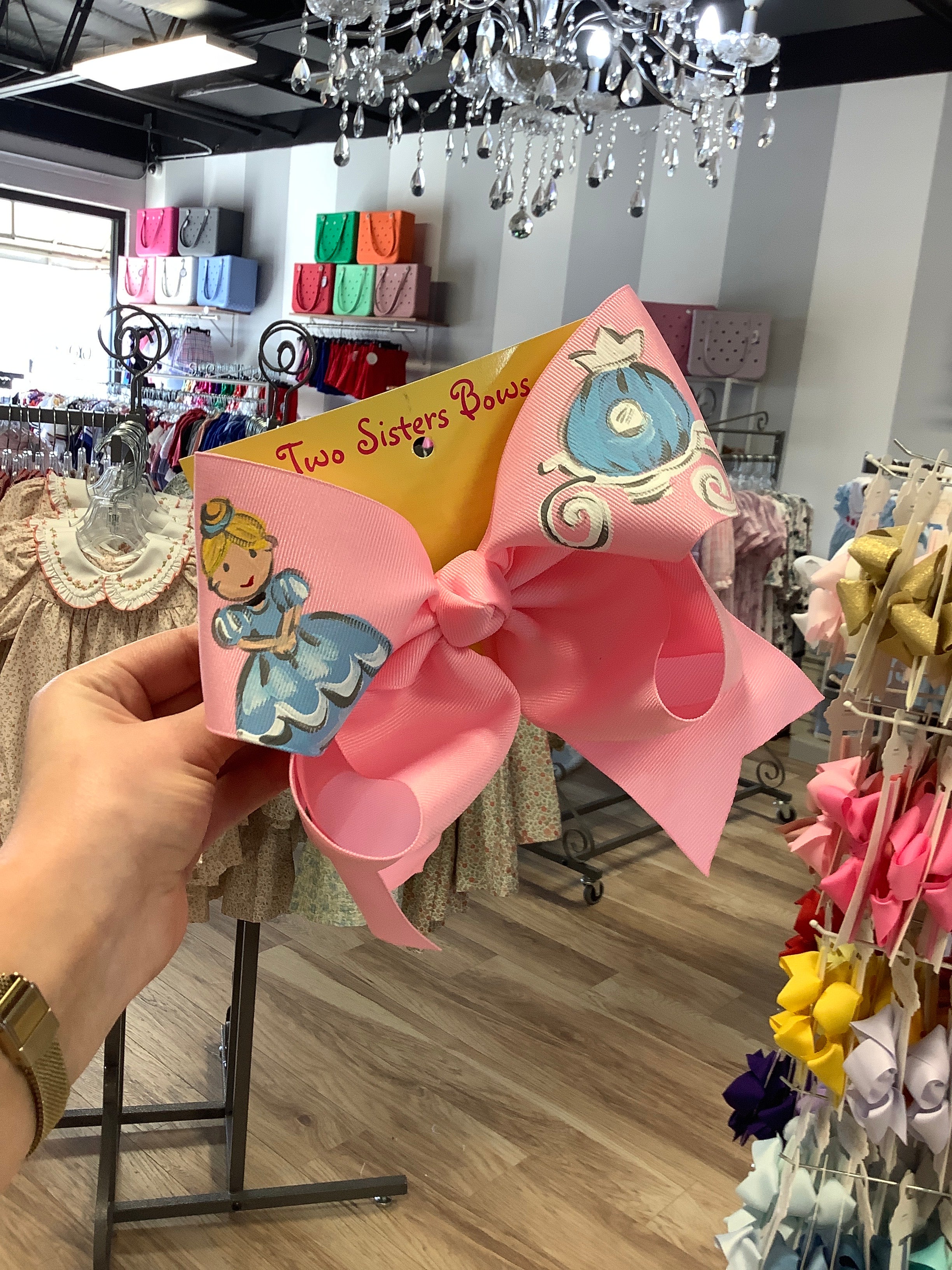 Cindy’s Carriage Bow